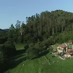Quintana La Vega Casona Asturiana 度假居