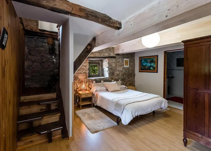 Quintana La Vega Casona Asturiana اوفيدو