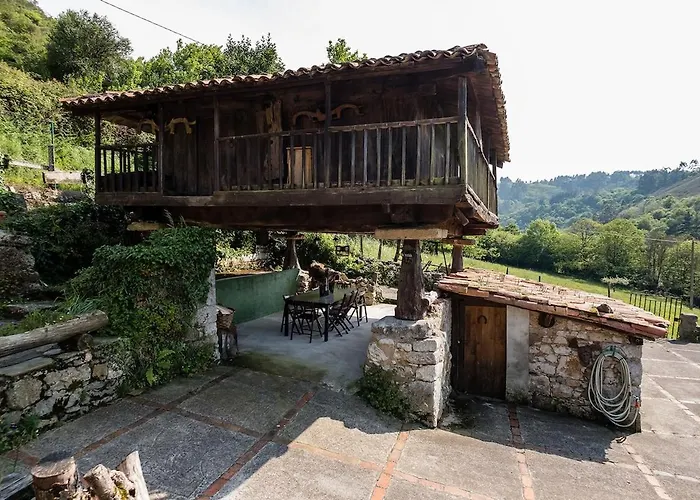 Quintana La Vega Casona Asturiana بيت للعطل *