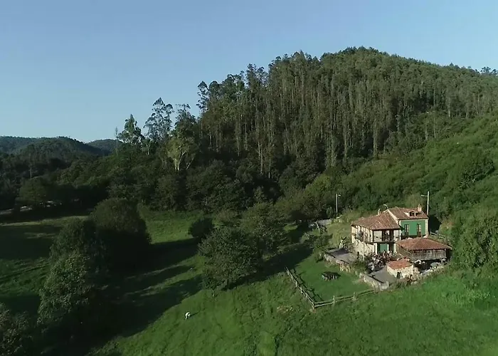 Quintana La Vega Casona Asturiana بيت للعطل